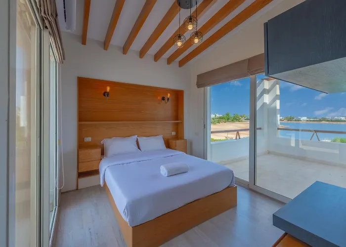 Beautiful 4 Bdr With Private Pool Villa *