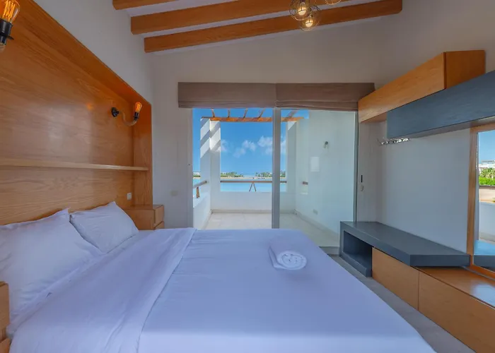 Beautiful 4 Bdr With Private Pool Villa *