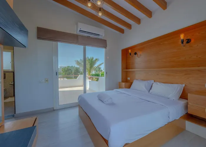 Beautiful 4 Bdr With Private Pool * Hurghada