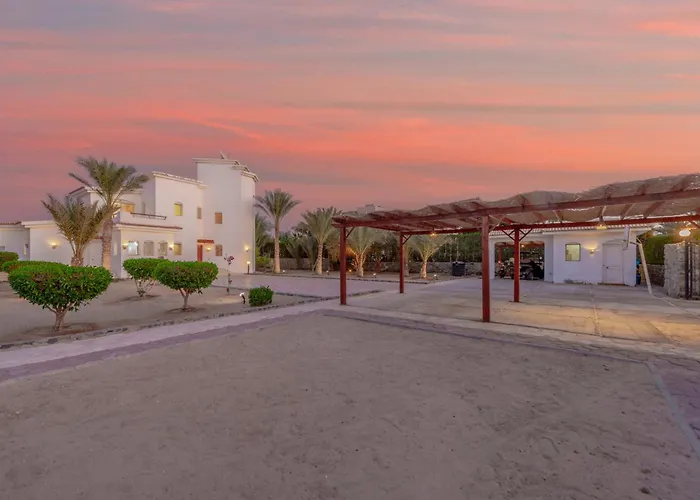 Beautiful 4 Bdr With Private Pool Hurghada